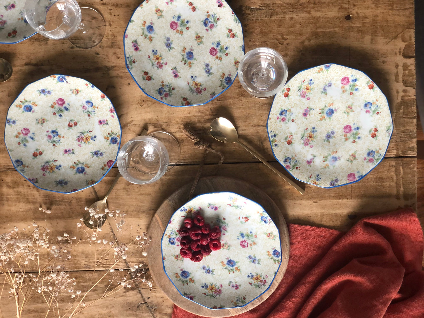 Assiettes dessert fleuries (x6)