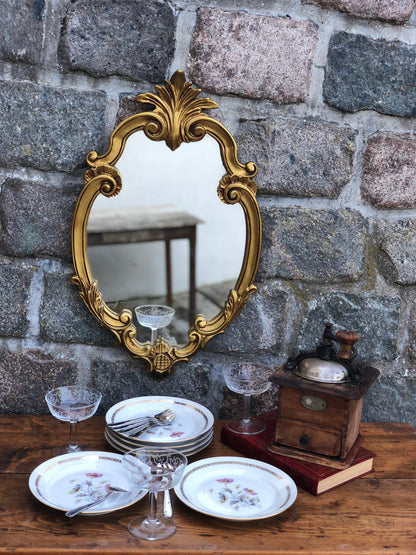 Ancien miroir doré travaillé