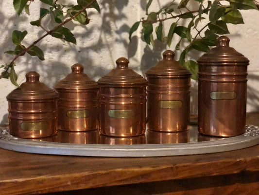 Suite de pots en cuivre