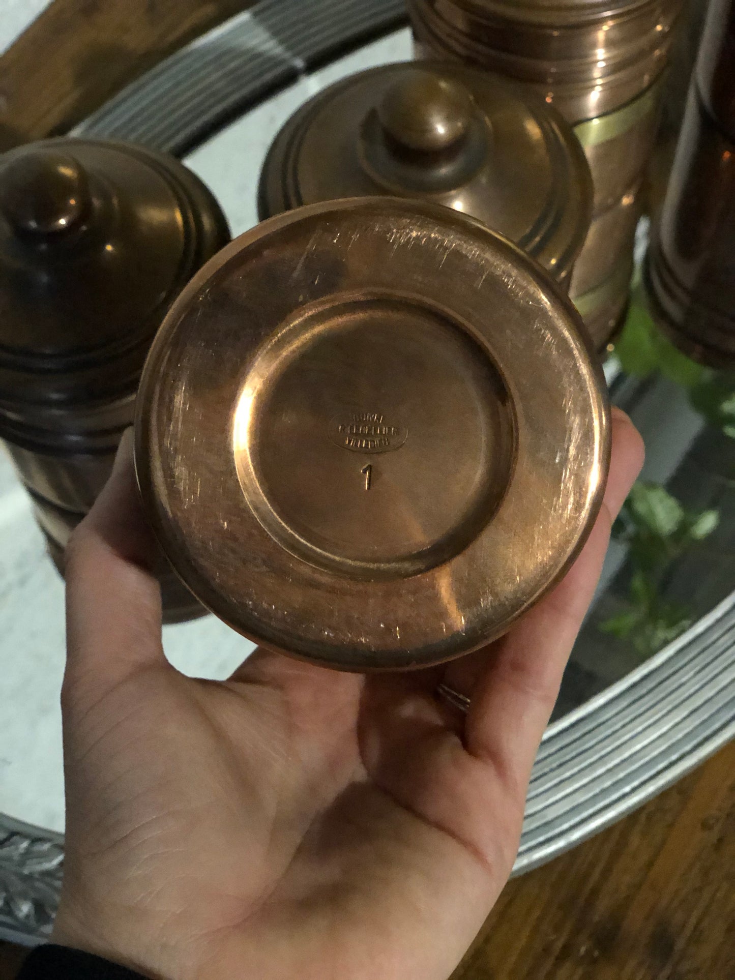 Suite de pots en cuivre