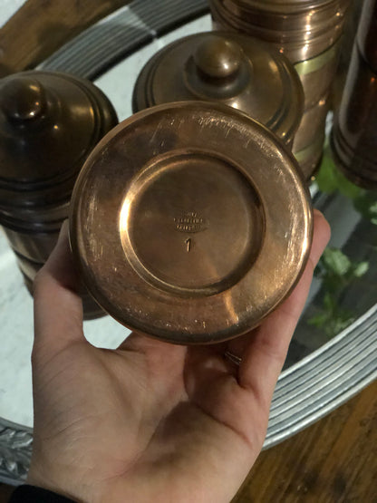 Suite de pots en cuivre