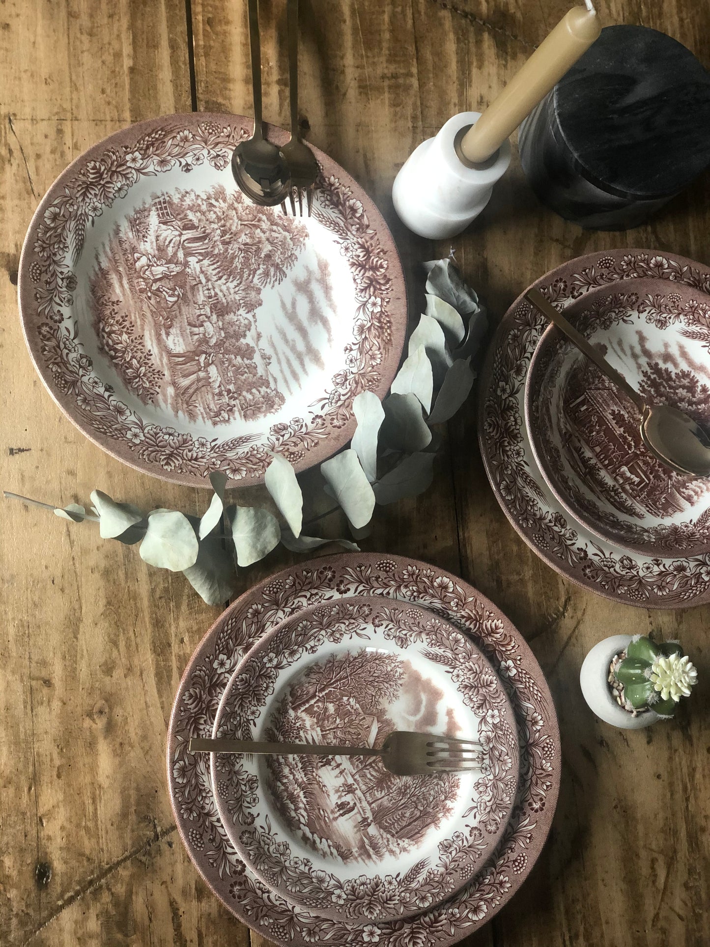 Assiettes creuses Churchill Marron