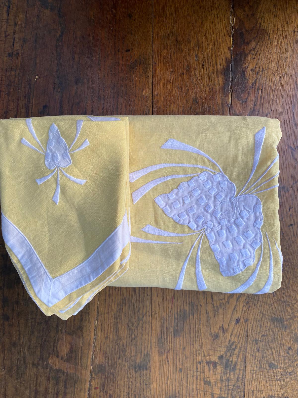 Serviettes & nappe jaune
