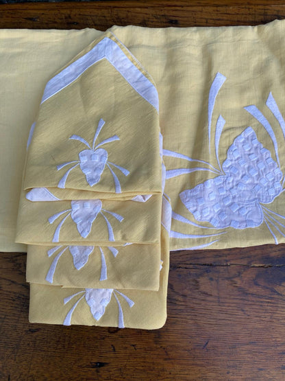 Serviettes & nappe jaune