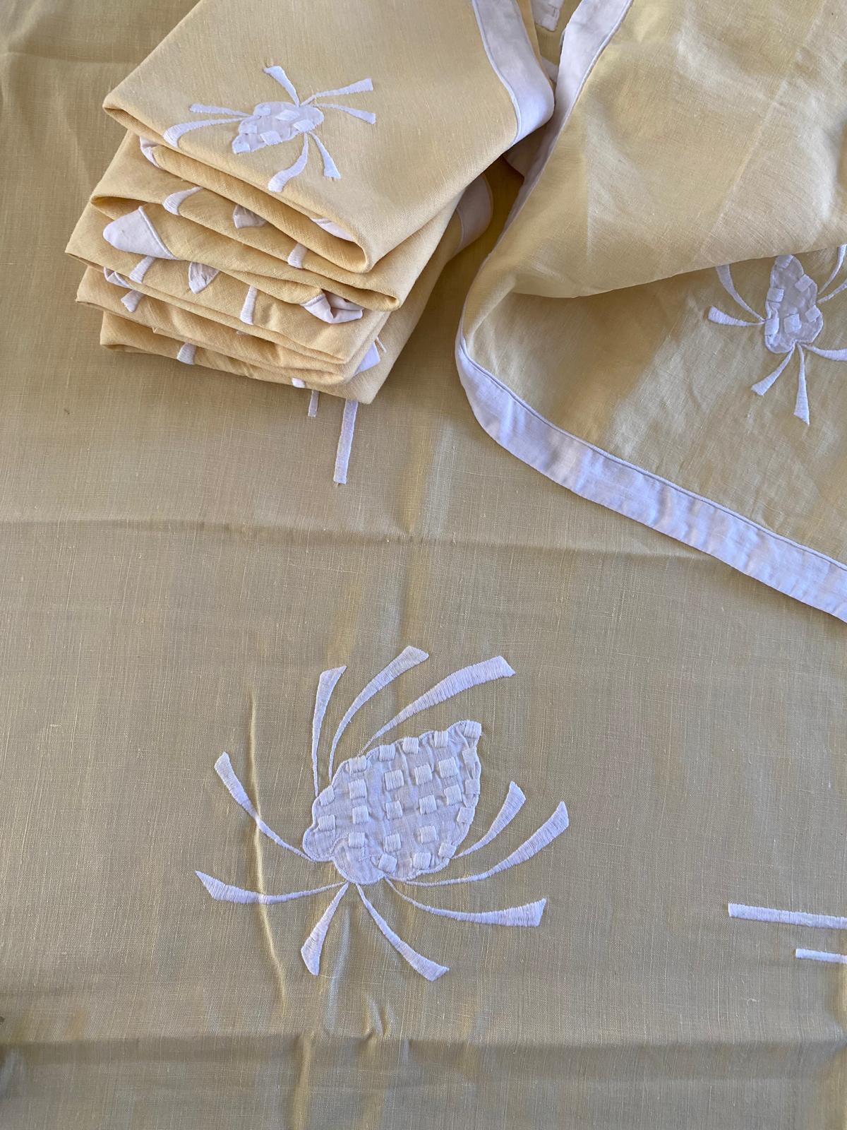 Serviettes & nappe jaune