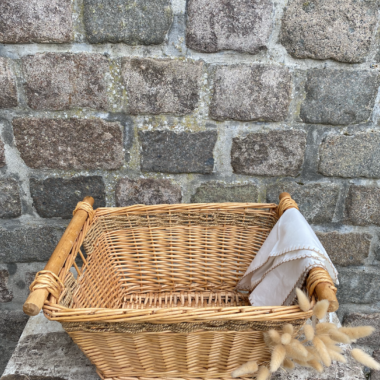 panier osier et bois ancien